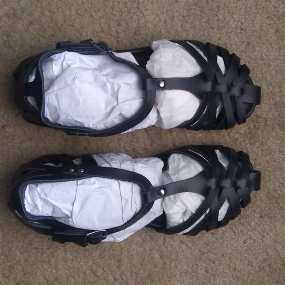 Closed toe flat sandals, Fisherman greek leather sandals, Ankle strap sandals - Picture 1 of 7